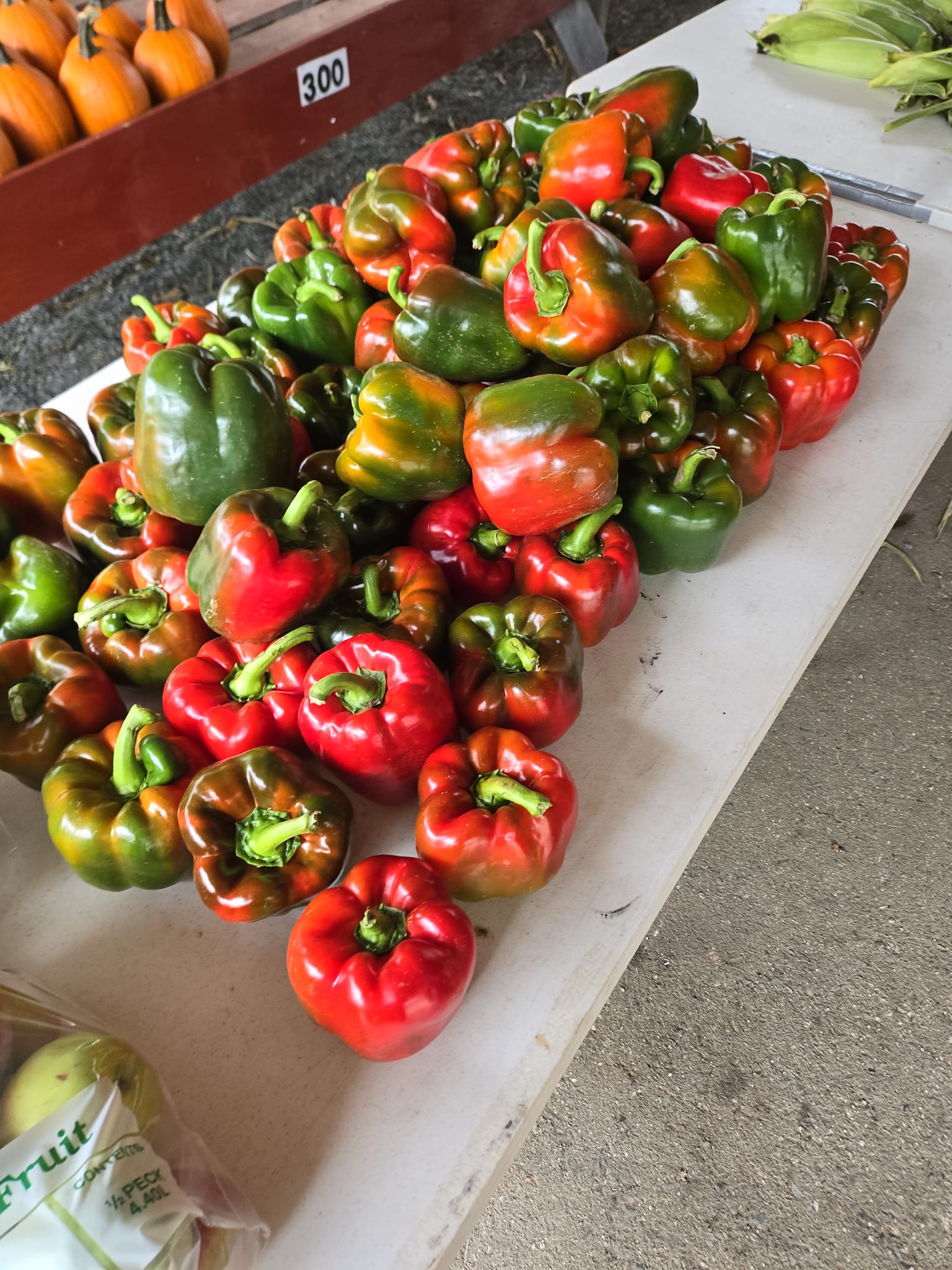 The versatility of chlorine dioxide tablets makes them indispensable in multiple food environments. They can be used for produce washing and sanitation.