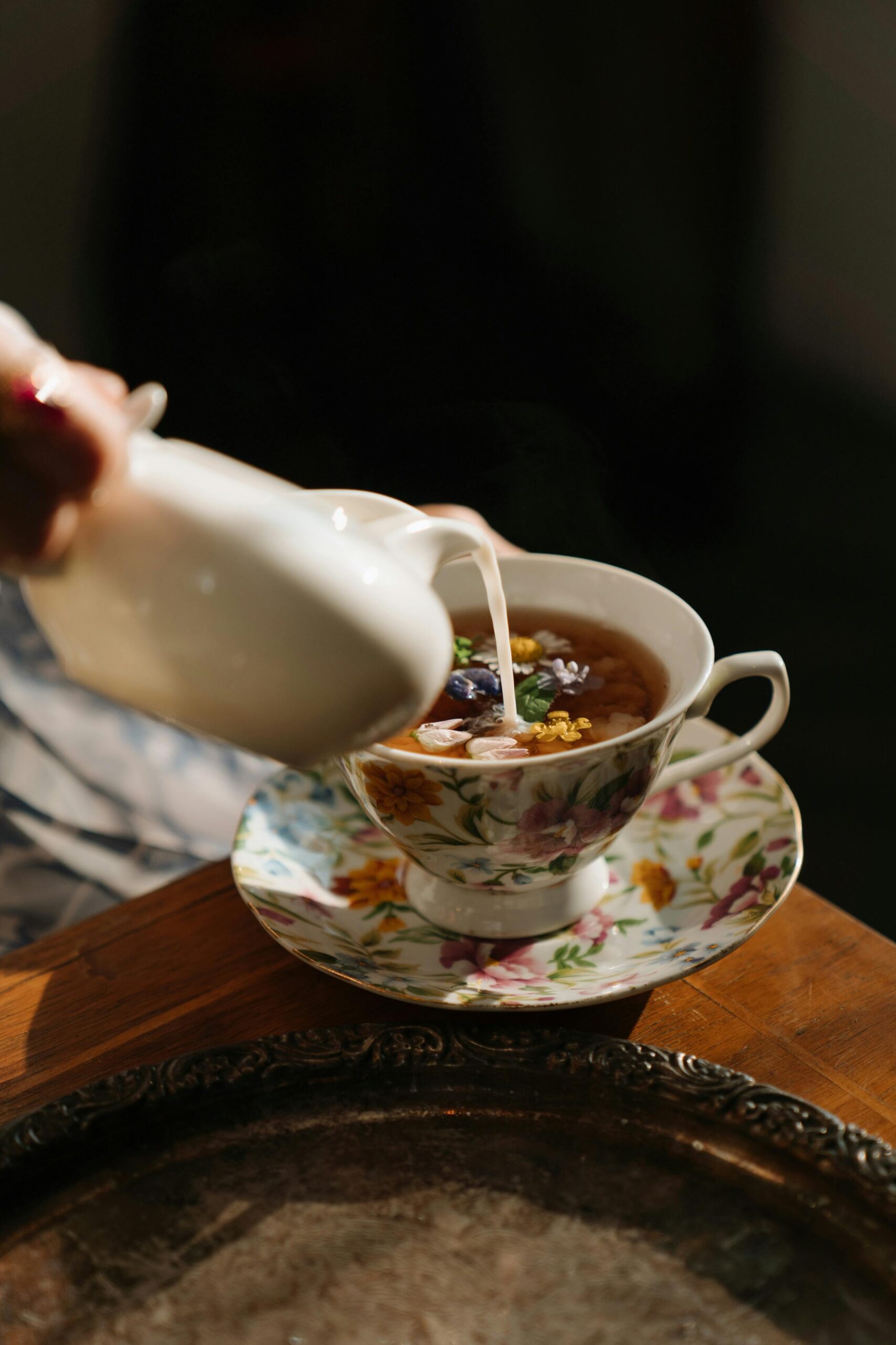 Traditional methods fail to properly clean the minerals out of tea pots, souring the beautiful flavors of the tea leaves.