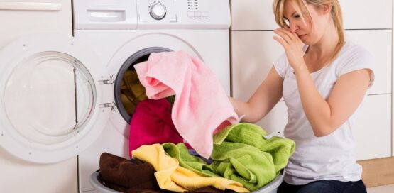 A smelly washing machine can't produce fresh-smelling clothes.